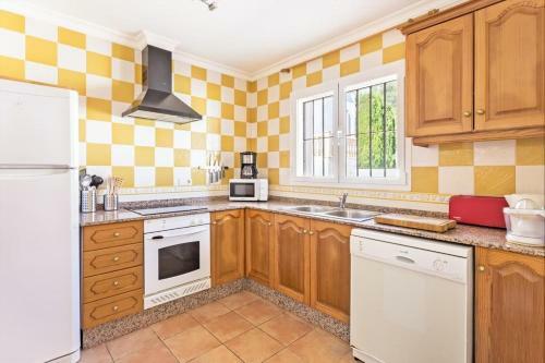 Benitachell Villa Sleeps 4 Pool Air Con Wifi