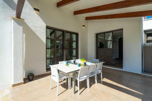 Benitachell Villa Sleeps 8 Pool Air Con Wifi