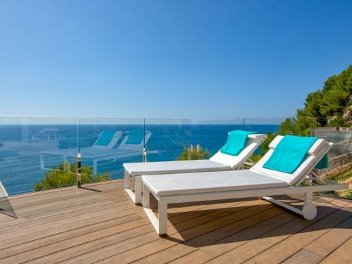 Benitachell Villa Sleeps 8 With Pool And Air Con
