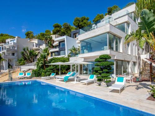 Benitachell Villa Sleeps 8 With Pool And Air Con