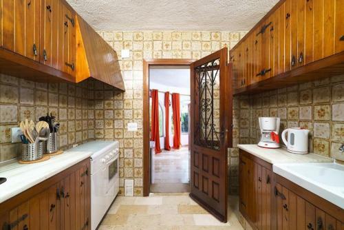 Benitachell Villa Sleeps 6 Pool Wifi
