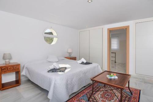 Benitachell Villa Sleeps 12 With Pool And Wifi