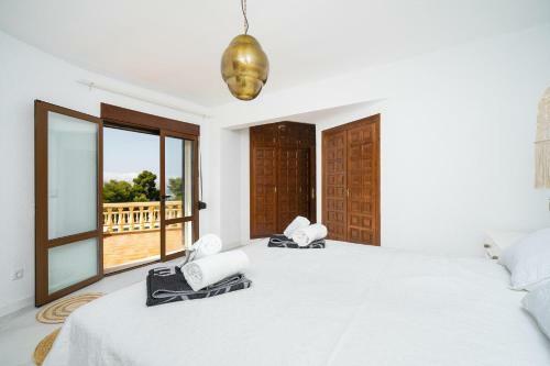 Benitachell Villa Sleeps 12 With Pool And Wifi