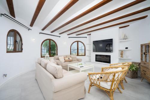 Benitachell Villa Sleeps 12 With Pool And Wifi