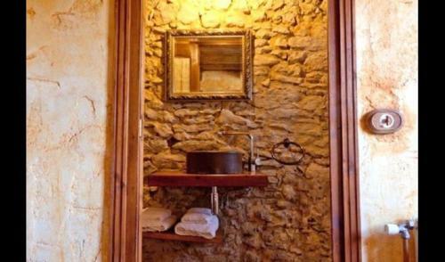 Berga Villa Sleeps 4 With Pool