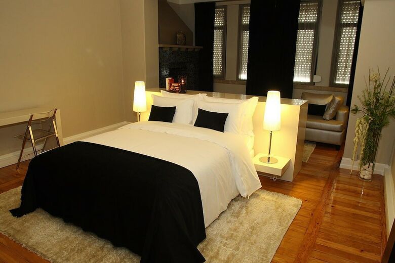 Bed & Breakfast Castilho House