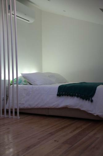 Largo Trigueiros Light-filled Loft Apartment