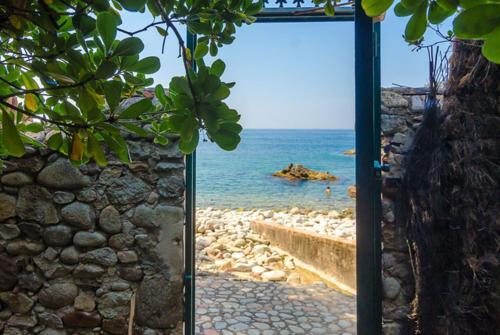 Blanes Villa Sleeps 8 Pool Wifi
