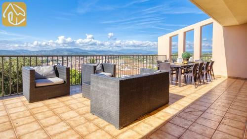 Blanes Villa Sleeps 8 Pool Wifi