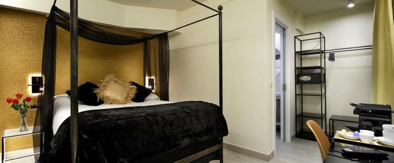 Hostal Pensi�n Plaza Nueva