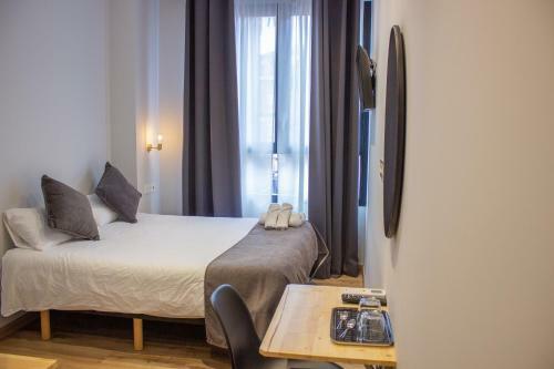 Hostal Pensi�n B4r