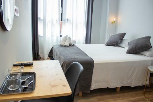 Hostal Pensi�n B4r