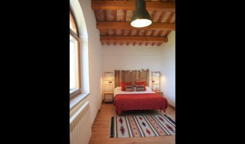 Biosca Villa Sleeps 10 With Pool