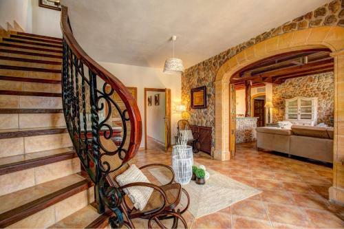 Buger Villa Sleeps 8 Pool Air Con Wifi