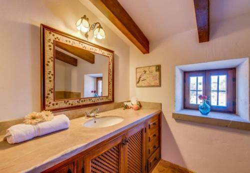 Holiday Home In Buger Sleeps 6 Includes Swimming Pool Air Con And Wifi 8