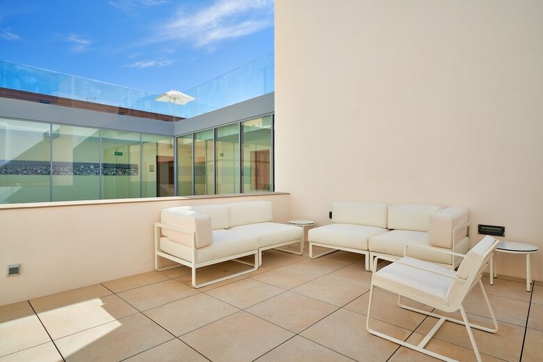 Hotel Tandem Torres de C�diz Suites