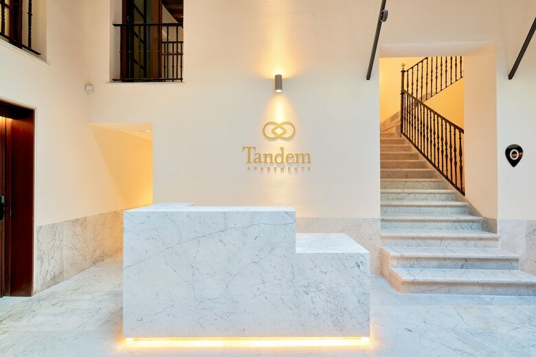 Hotel Tandem Torres de C�diz Suites
