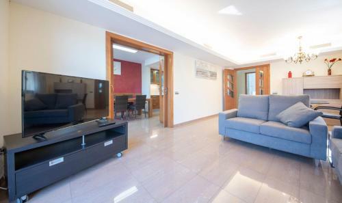 R108 Casa Parellada Con Piscina Climatizada