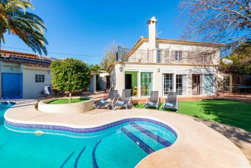 Villa Viky