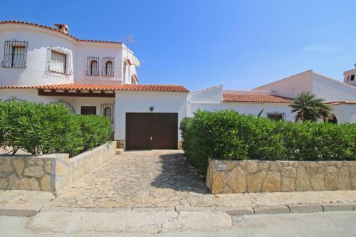 Villa- Ricarlos