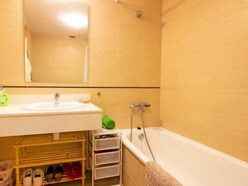 Apartment Goleta-3