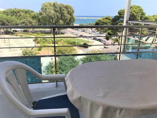Apartamento Primera Linea Del Mar En Paseo Mar�timo - 110a