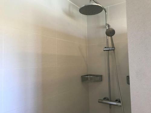 Apartamento Reformado Con Terraza Y Vistas Al Mar - 130a