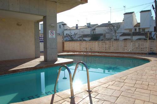 Apartamento Reformado Con Terraza Y Vistas Al Mar - 130a