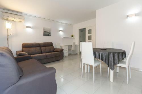 Uhc Stella Maris Apartments