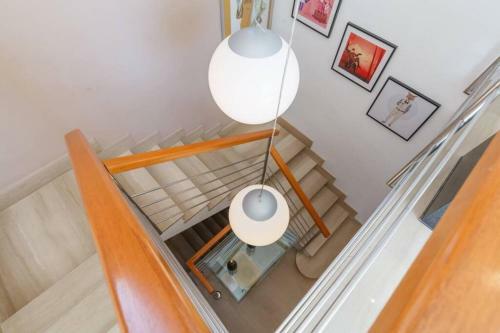 Villa Wine Experience Cambrils - Wine, Art & Games