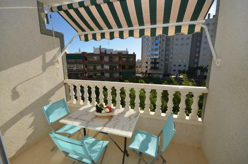 Apartamento Los Pinos I Ref 206