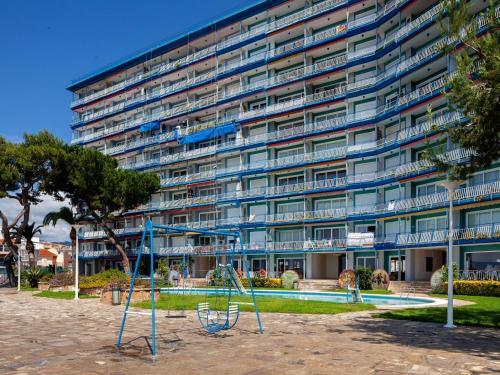 Scenic Apartment In Canet Del Mar With Swimming Pool