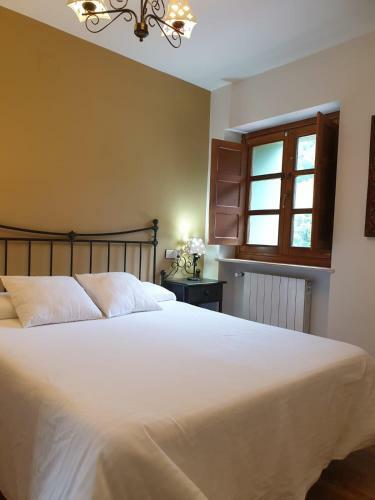 Casa Rural La Pumarada De Lim�s
