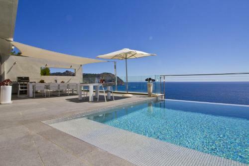 Can Ema Seaview Mhm