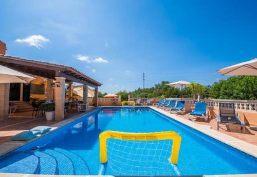 Capdepera Villa Sleeps 8 With Pool And Wifi