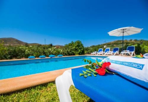 Capdepera Holiday Home Sleeps 7 With Pool And Wifi