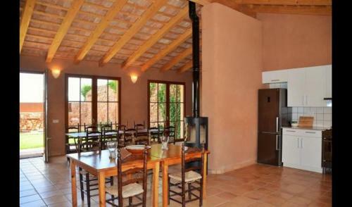 Capellades Apartment Sleeps 4 With Pool