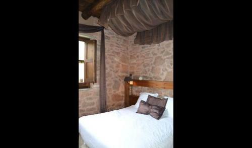 Cardona Villa Sleeps 9 With Pool And Air Con