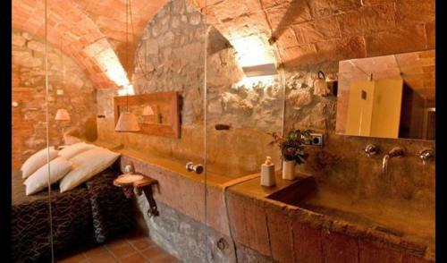 Villa In Casserres Sleeps 14 With Pool