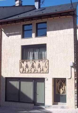 Casa Con Arte En El Pirineo