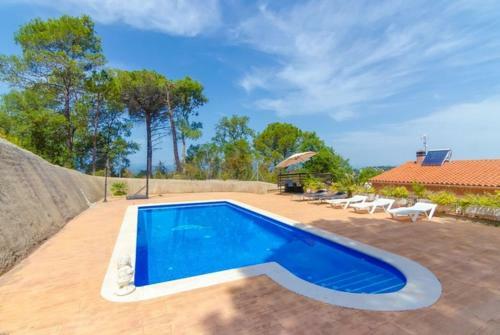 Caules Villa Sleeps 6 Pool Wifi
