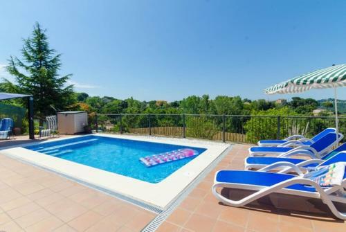 Caules Villa Sleeps 8 Pool Wifi