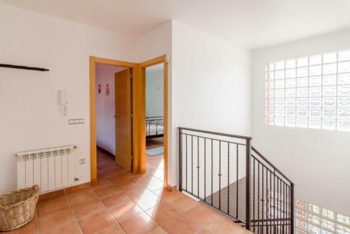 Caules Villa Sleeps 8 Pool Wifi