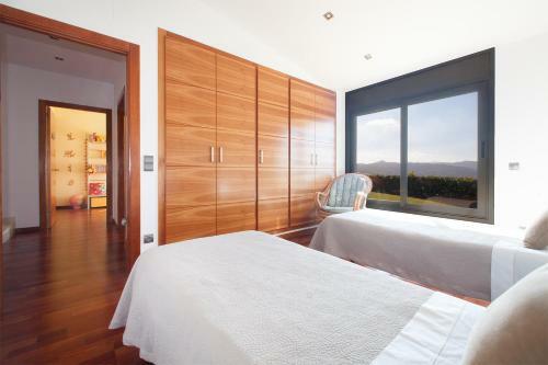 Luxury Villa, Private Pool, Panoramic Sea & Mountain Views