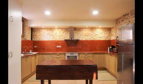 Sant Vicenc de Castellet Villa Sleeps 8 With Pool