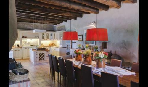 Castelltercol Villa Sleeps 19 With Pool