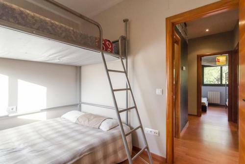 Caules Villa Sleeps 10 With Pool