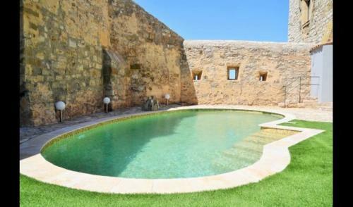 Granyena de Segarra Villa Sleeps 12 With Pool