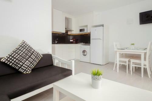 Apartmento Con Terraza Privada-c1
