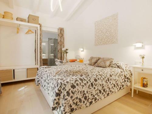 Swanky Villa In C�mpeta With Private Pool